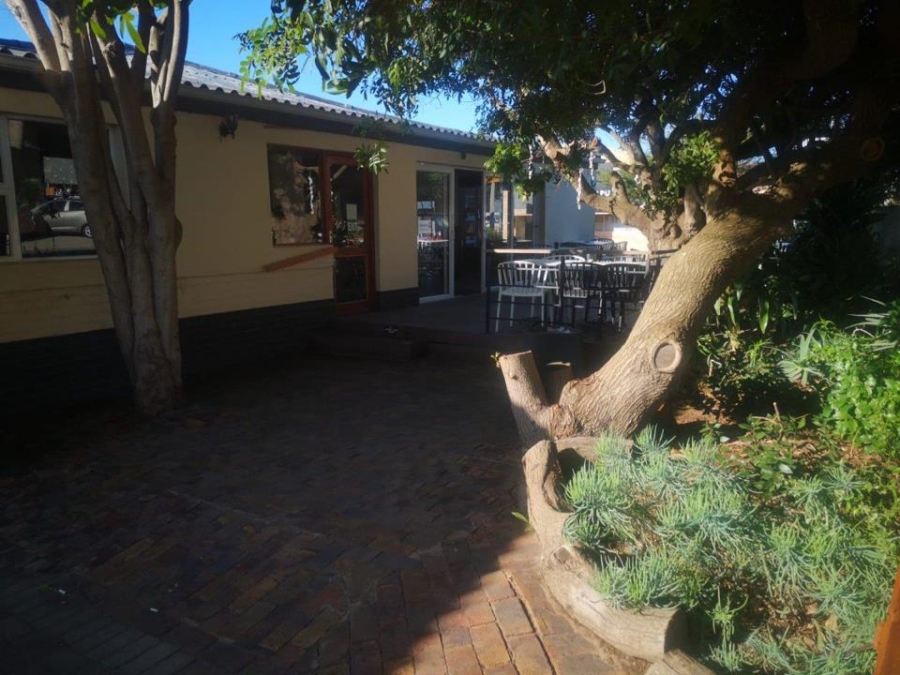 9 Bedroom Property for Sale in Jeffreys Bay Central Eastern Cape